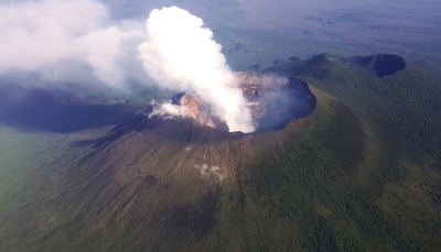 Luftansicht Vulkan Mount Nyiragongo  (MONUSCO/Neil Wetmore)  CC BY-SA 
License Information available under 'Proof of Image Sources'